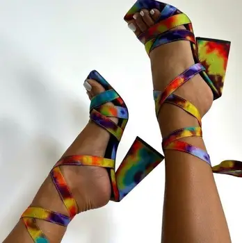 2021 Yeni Yaz Moda Tasarım Örgü Kadın Sandalet Şeffaf Garip Yüksek topuklu Bayan Sandalet Burnu açık ayakkabı