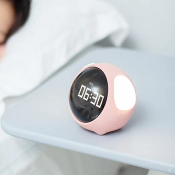 Piksel LED dijital alarmlı saat Saat Elektronik Akıllı Çok fonksiyonlu Ses Kontrolü Gece Lambası Sıcaklık Göstergesi ile