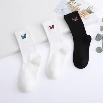 Kelebek Baskılı Çorap Kadın Karikatür Pamuk Beyaz Kawaii Çorap Kızlar Streetwear Kaykay Siyah Harajuku Sevimli Ekip Çorap meias