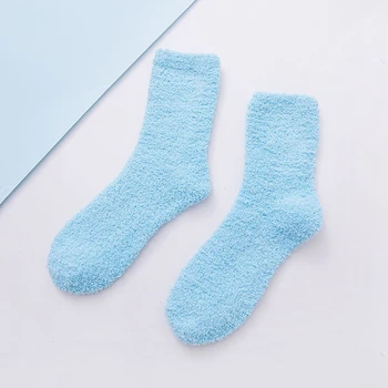 Yeni Kış Artı Kadife Kalın Çorap kadın Düz Renk Tüp Çorap Sıcak Uyku Çorap Kat Çorap Mercan Polar Çorap