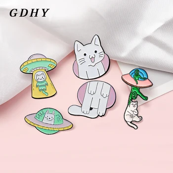 GDHY ' Take Me'alien Beyaz Kedi Emaye Pin Yavru UFO Zeplin Alien Astronot Broş Yaka Rozeti Kadınlar için Takı Hediye