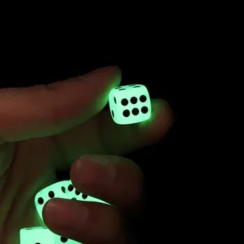 6 Adet / takım Noctilucent Zar yuvarlak gece lambası Köşe Küpleri Eğlenceli Bar KTV Aydınlık Oyun Dices İçme Aracı 14mm 6 Taraflı